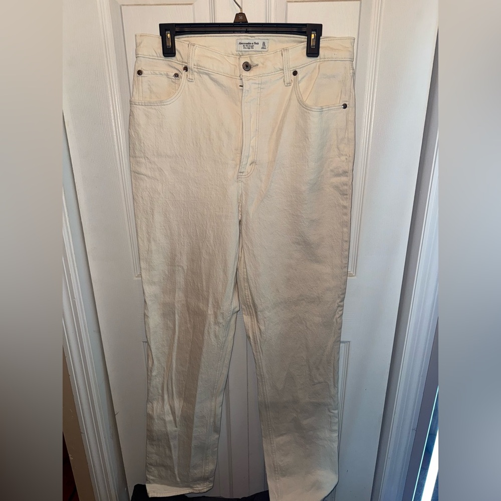 Abercrombie & Fitch Off-White High Rise Jeans